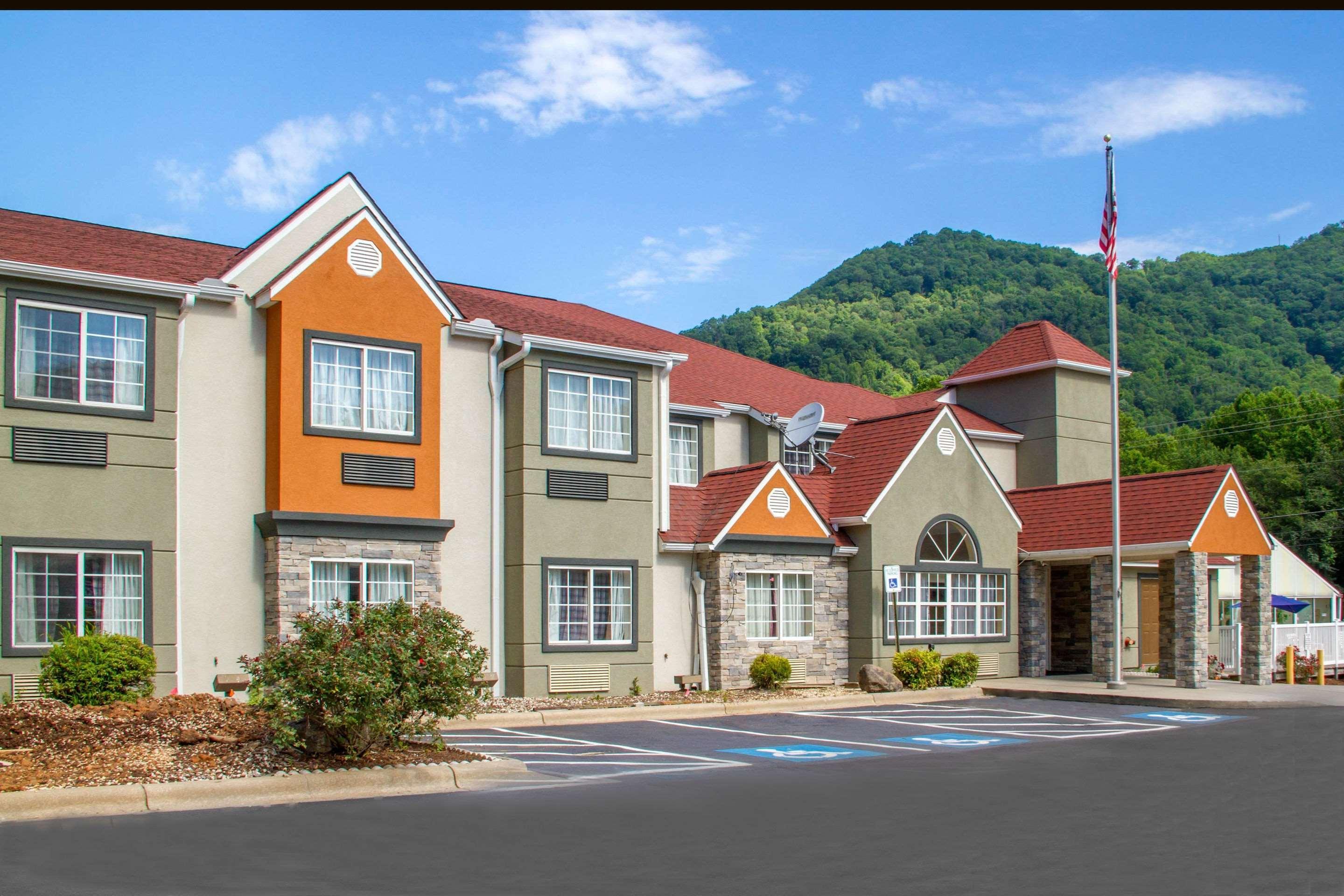Quality Inn & Suites Maggie Valley - Cherokee Area Exterior foto